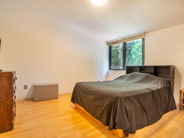 Casa en venta Colon de Echegaray 3 Rec, 3 autos, 2.5 baños, remodelada hace 3 años