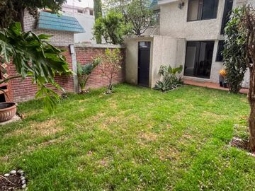Casa en venta Colon de Echegaray 3 Rec, 3 autos, 2.5 baños, remodelada hace 3 años