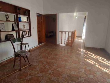 SE VENDE AMPLIA CASA SANTA ROSA DE LIMA CUAUTITLAN IZCALLI