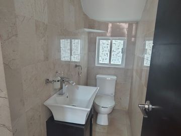 VENDO CASA EN COL. RICARDO FLORES MAGÓN