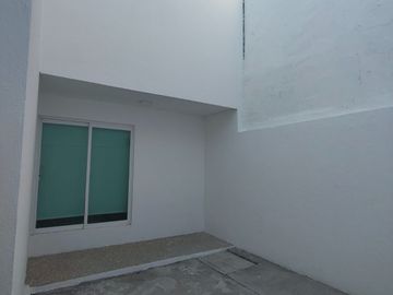 VENDO CASA EN COL. RICARDO FLORES MAGÓN