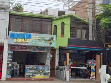 VENTA CASA EN CHORRILLOS FRENTE A LA UPC!! ATENCIÓN INVERSIONISTA!!