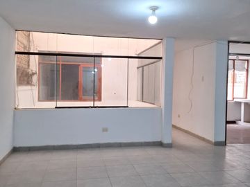 VENTA CASA EN CHORRILLOS FRENTE A LA UPC!! ATENCIÓN INVERSIONISTA!!