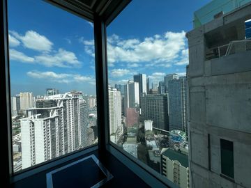 Repriced! 2BR Unit For Sale - One Legazpi Park