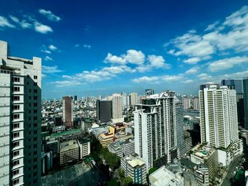 Repriced! 2BR Unit For Sale - One Legazpi Park
