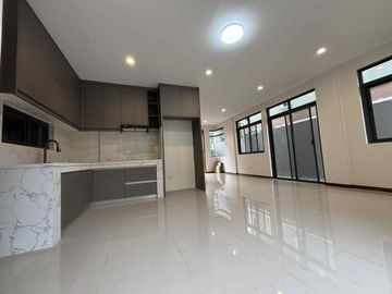 Ready for occupancy house and lot for sale in vermont mayamont antipolo city marcos highway masinag