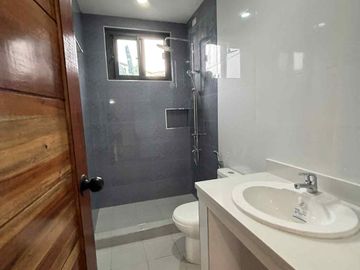 Ready for occupancy house and lot for sale in vermont mayamont antipolo city marcos highway masinag
