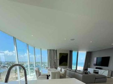 Vive el lujo en Puerto Cancún: Departamento amueblado en SLS Harbour Beach - $2.5M USD