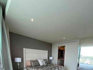 Vive el lujo en Puerto Cancún: Departamento amueblado en SLS Harbour Beach - $2.5M USD