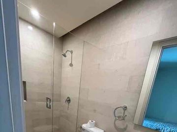 Vive el lujo en Puerto Cancún: Departamento amueblado en SLS Harbour Beach - $2.5M USD