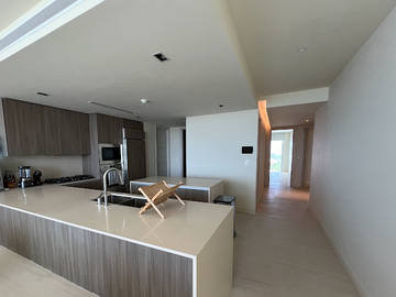 Venta VIP: Departamento amueblado en SLS Puerto Cancún - 4 recámaras, amenities de lujo