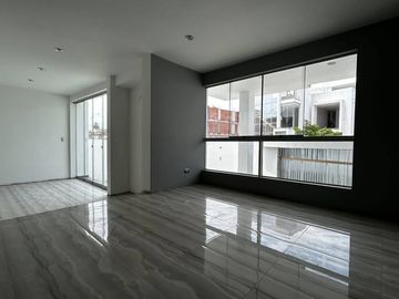 Venta Casa Esquina - En La Herrería El Corazón De Arequipa