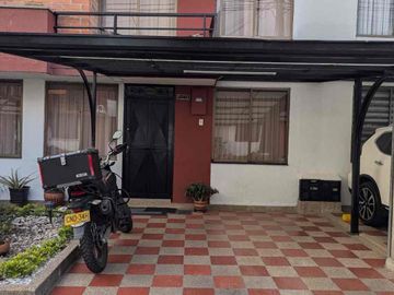 Vendo Espectacular Casa En Unidad Cerrada . Dosquebradas