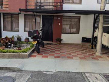 Vendo Espectacular Casa En Unidad Cerrada . Dosquebradas