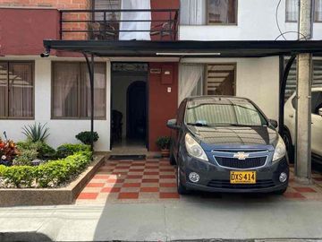 Vendo Espectacular Casa En Unidad Cerrada . Dosquebradas