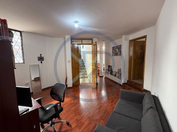 PROPIEDAD RENTERA EN VENTA, UBICADA EN EL NORTE DE QUITO SAN CARLOS, BARRIO EL PORVENIR