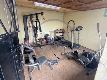 PROPIEDAD RENTERA EN VENTA, UBICADA EN EL NORTE DE QUITO SAN CARLOS, BARRIO EL PORVENIR