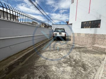 PROPIEDAD RENTERA EN VENTA, UBICADA EN EL NORTE DE QUITO SAN CARLOS, BARRIO EL PORVENIR