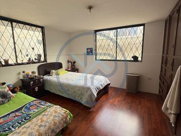 PROPIEDAD RENTERA EN VENTA, UBICADA EN EL NORTE DE QUITO SAN CARLOS, BARRIO EL PORVENIR