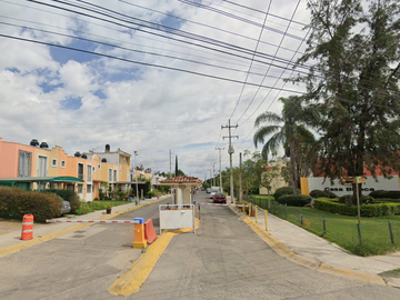 CASA DE RECUPERACIÓN BANCARIA EN AV. CASA BLANCA, FRACC. REAL CASA BLANCA, ZAPOPAN, JALISCO. ¡NO SE ACEPTAN CRÉDITOS!