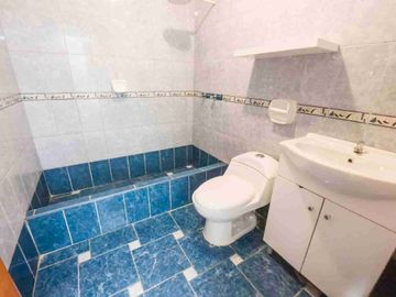🚨 ¡OPORTUNIDAD! DEPARTAMENTO AMPLIO EN VENTA – URB. LOS LIBERTADORES 🚨