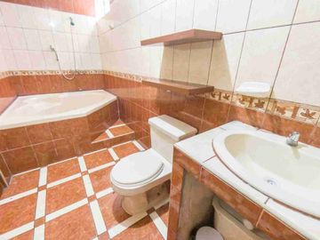 🚨 ¡OPORTUNIDAD! DEPARTAMENTO AMPLIO EN VENTA – URB. LOS LIBERTADORES 🚨