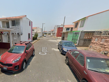 CASA DE RECUPERACIÓN BANCARIA, EN CALLE CIPRES, COLONIA GEOVILLAS RINCÓN DE LOS PINOS, VERACRUZ, VERACRUZ. ¡NO CREDITOS!