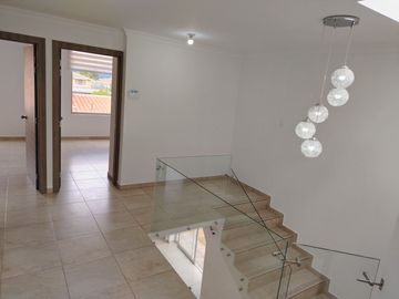 CASA EN VENTA, SECTOR ARMENIA 1, $150000