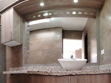 CASA EN VENTA, SECTOR ARMENIA 1, $150000