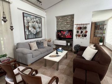SE VENDE HERMOSA CASA CAMPESTRE VIA LA TEBAIDA