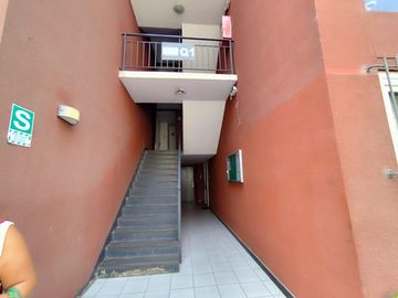 Se Vende Departamento Cochera En Condominio El Aire