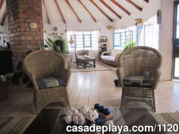 Vendo Hermosa Casa De Playa Amoblada, En Primera Fila. Cerro Azul, Playa Los Lobos