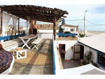 Vendo Hermosa Casa De Playa Amoblada, En Primera Fila. Cerro Azul, Playa Los Lobos