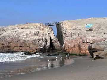 Vendo Hermosa Casa De Playa Amoblada, En Primera Fila. Cerro Azul, Playa Los Lobos