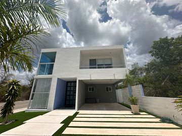 CASA EN VENTA EN PRIVADA BLANCA RESIDENCIAL