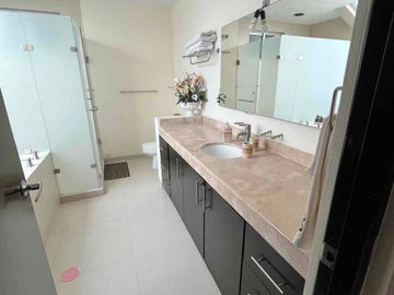 CASA EN VENTA EN PEDREGAL DEL GIGANTE