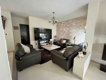 CASA EN VENTA EN PEDREGAL DEL GIGANTE