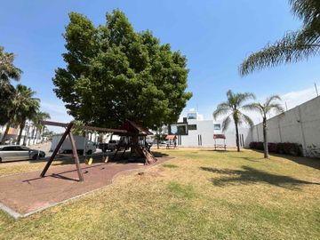 CASA EN VENTA EN QUINTA LOS NARANJOS