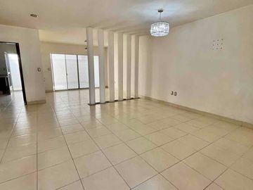 CASA EN VENTA EN QUINTA LOS NARANJOS
