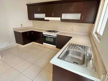 CASA EN VENTA EN QUINTA LOS NARANJOS