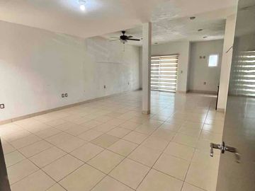 CASA EN VENTA EN QUINTA LOS NARANJOS