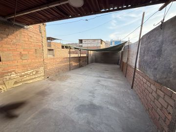 Se Alquila Local Comercial en Puente Piedra