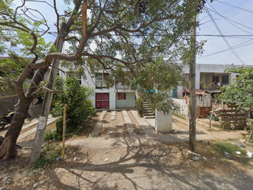 Casa en Paseo de las Rosas, Jardines del Sol, San José del Valle, Bahía de Banderas, Nayarit ¡NO CRÉDITOS!