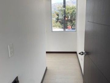 CASA EN VENTA, SECTOR SANTA ROSA TUMBACO, $267000