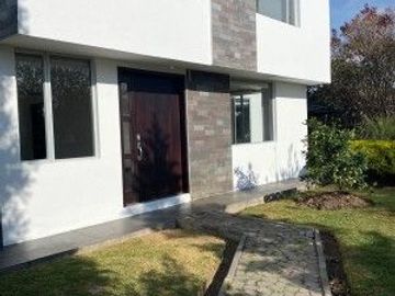 CASA EN VENTA, SECTOR SANTA ROSA TUMBACO, $267000