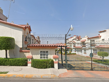 HERMOSA CASA DE ENTREGA INMEDIATA EN OJO DE AGUA TECAMAC!!!!