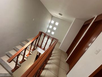 CASA EN VENTA DE 3 RECÁMARAS EN COL. JARDINES DE SANTIAGO PUEBLA