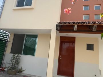 CASA EN VENTA DE 3 RECÁMARAS EN COL. JARDINES DE SANTIAGO PUEBLA