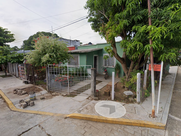 Casa en Calle Miguel Padilla, Del Valle, Tonalá, Chiapas ¡NO CRÉDITOS!