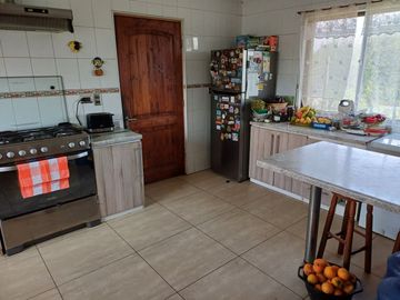ESTUPENDA CASA EN PARCELA,SECTOR LA PALMA, QUILLOTA 4 DORM 2 BAÑOS